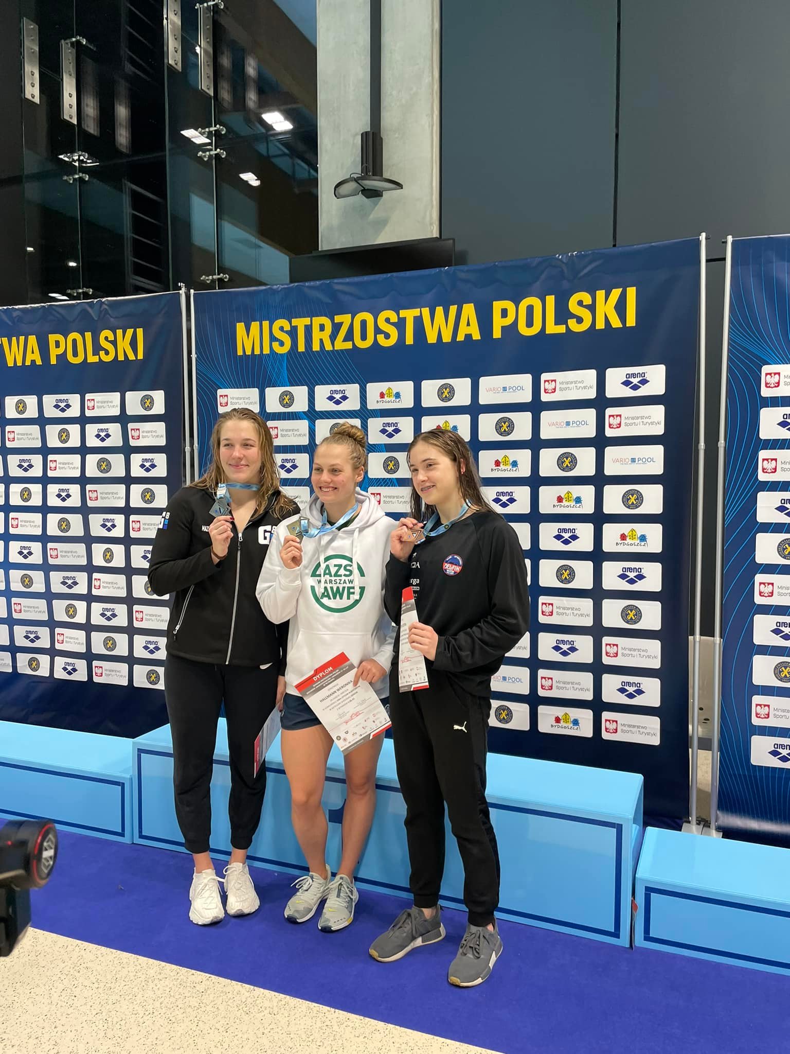 Zofia Chrzan na podium z pozostałymi zawodniczkami