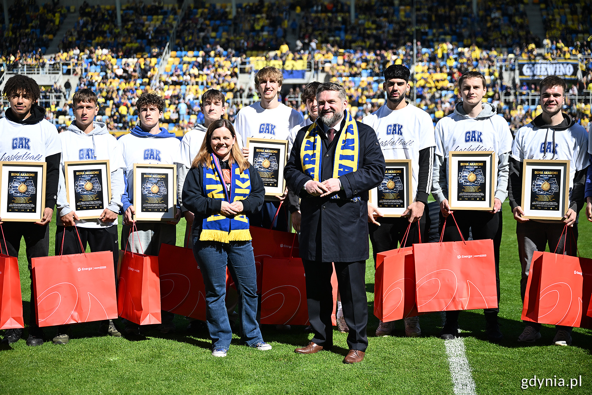 wręczeni nagród koszykarzom