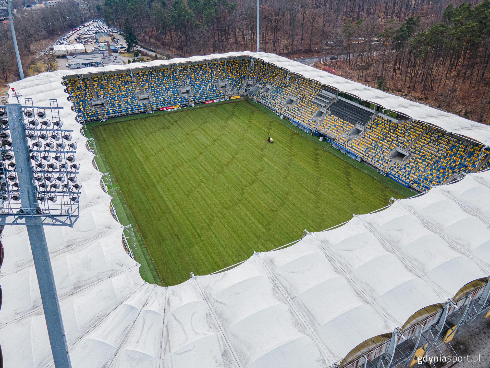 Stadion Miejski po zmianach czeka na piłkarzy (fot. Patryk Zaputowicz)